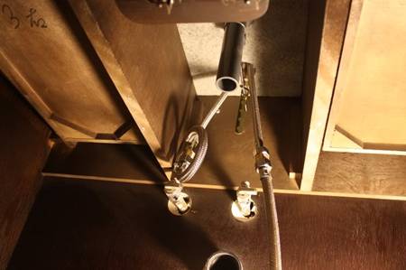 http://i733.photobucket.com/albums/ww331/laolee_2009/base%20bath/009-4.jpg