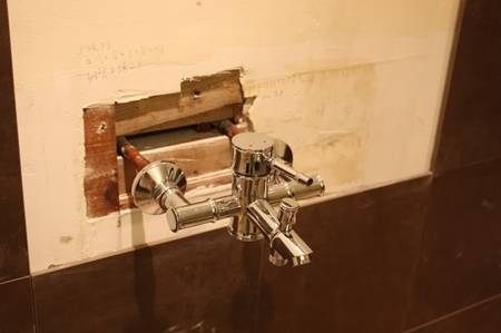http://i733.photobucket.com/albums/ww331/laolee_2009/base%20bath/006-2.jpg
