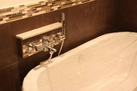 http://i733.photobucket.com/albums/ww331/laolee_2009/base%20bath/007-5.jpg