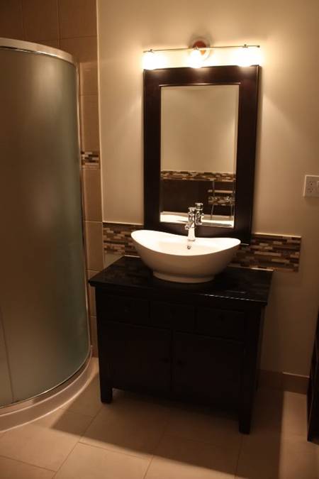 http://i733.photobucket.com/albums/ww331/laolee_2009/base%20bath/103.jpg