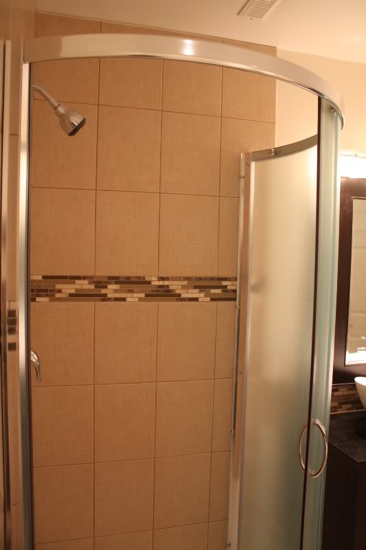 http://i733.photobucket.com/albums/ww331/laolee_2009/base%20bath/105.jpg