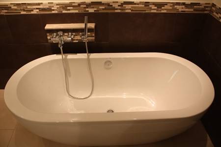 http://i733.photobucket.com/albums/ww331/laolee_2009/base%20bath/106.jpg