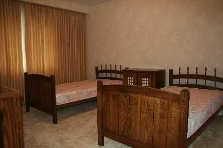 http://i733.photobucket.com/albums/ww331/laolee_2009/home/W1173832_8.jpg