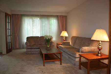 http://i733.photobucket.com/albums/ww331/laolee_2009/home/W1173832_2.jpg